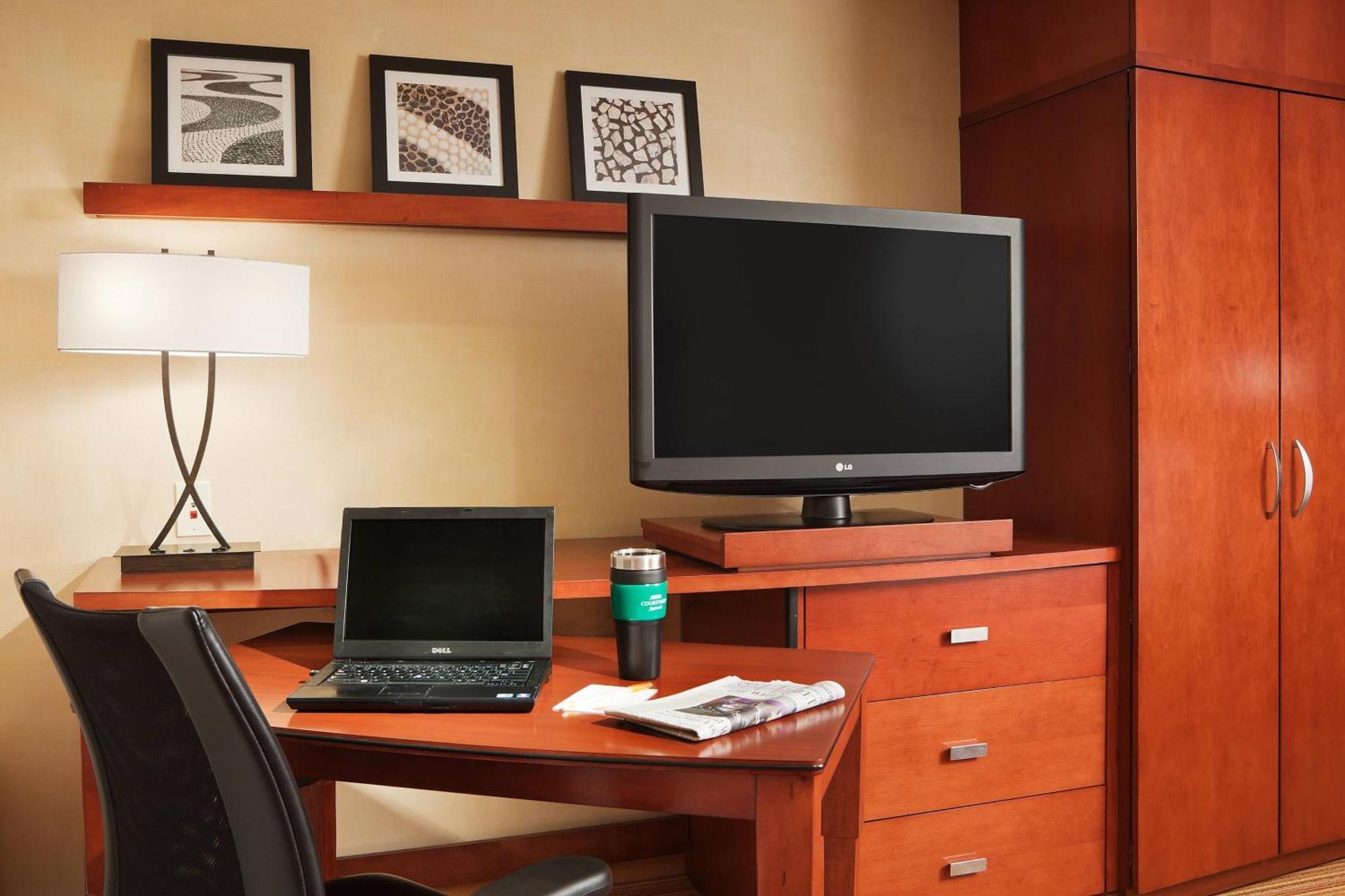 Courtyard Columbia Point 3* Richland